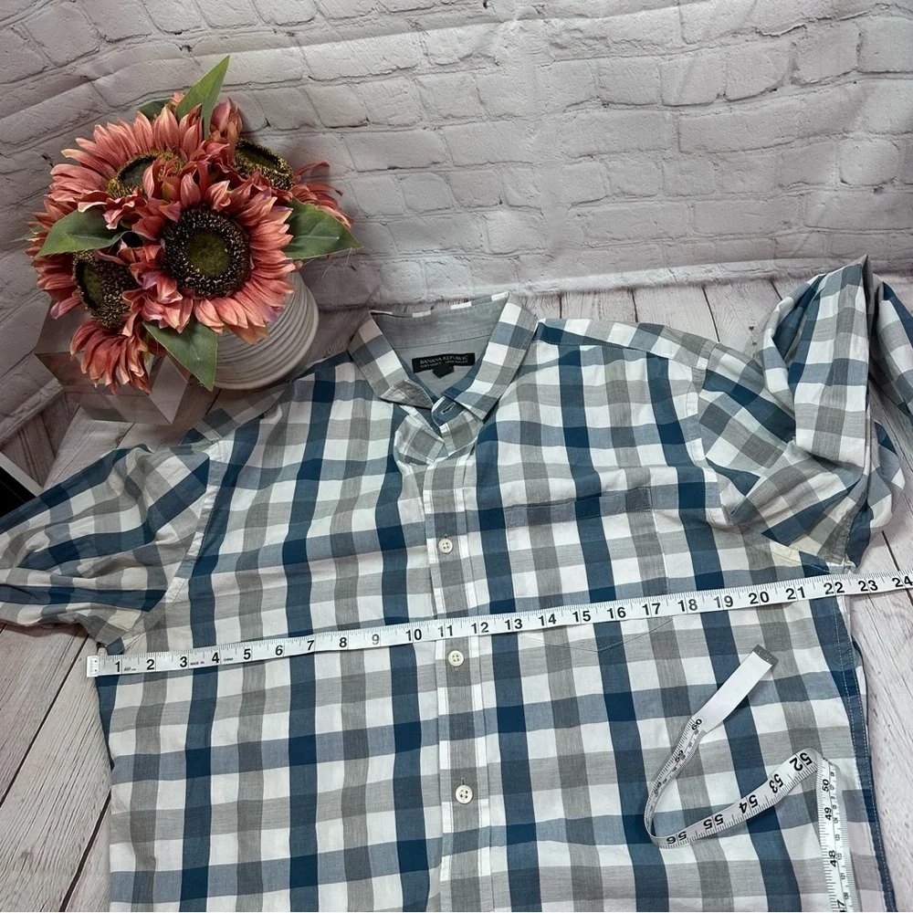 Banana Republic tailored slim fit mens L Plaid cotton button up Shirt preppy